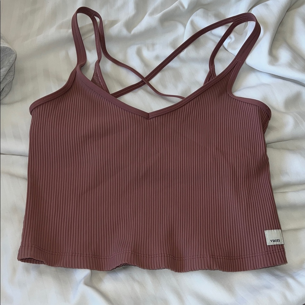 Vuori Ribbed Crop Tank Top - Picture 3 of 7